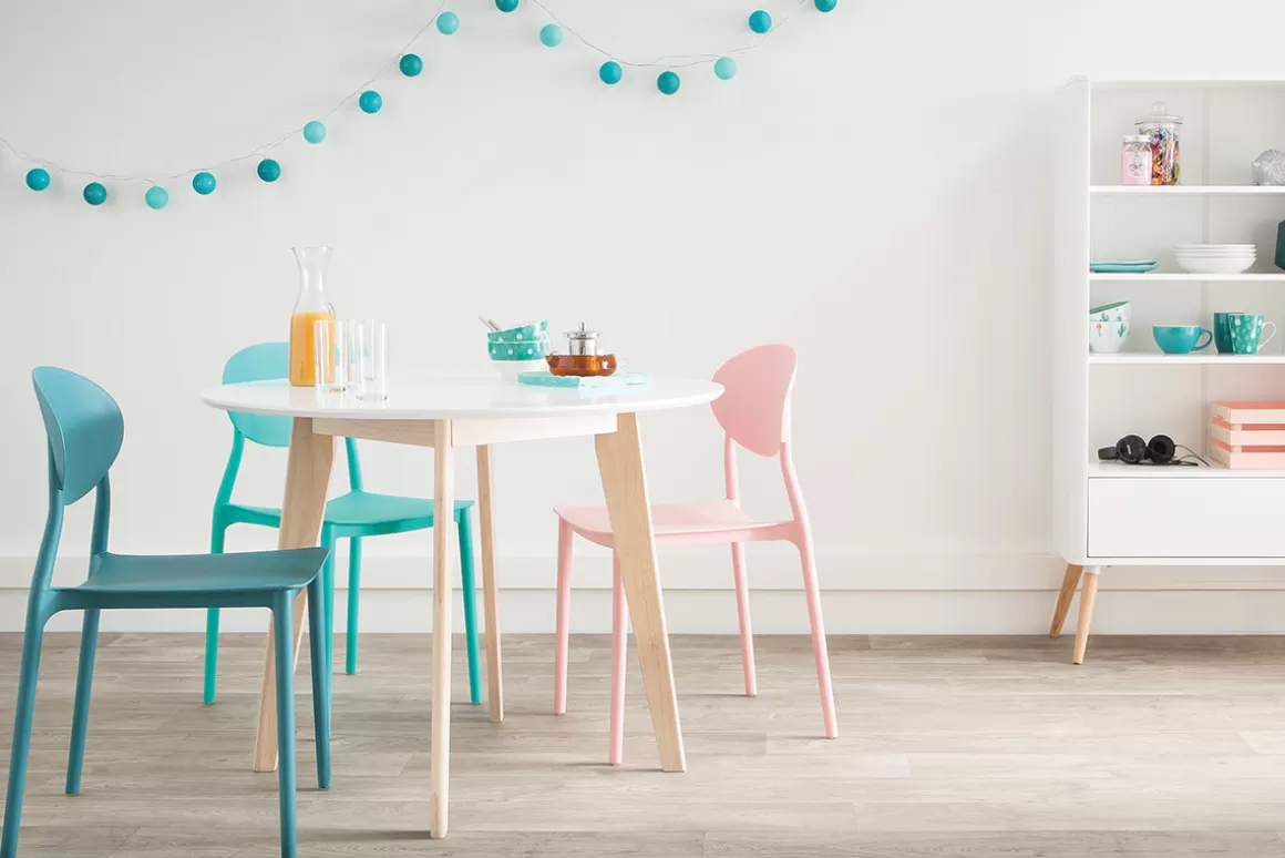 Miliboo Design-Tisch LEENA Holz und Weiß D100