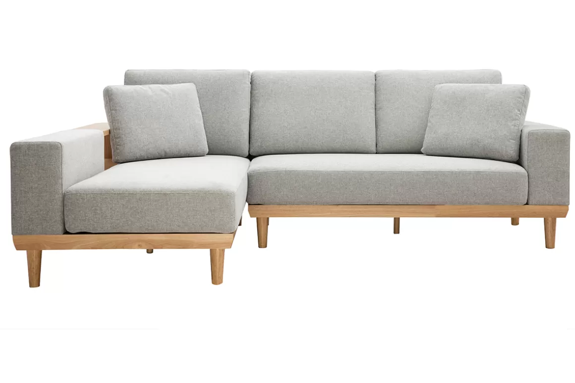 Miliboo Ecksofa 5-Sitzer mit Stauraum hellgrauer Stoff mit strukturiertem Samteffekt und helles Holz KOMAO.
