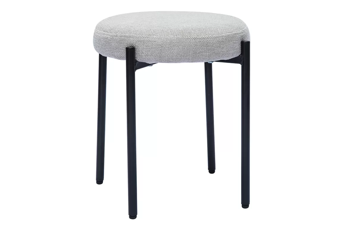 Miliboo Hocker stapelbar im beigen Samtdesign mit schwarzem Metallfuß H41 cm KIKO