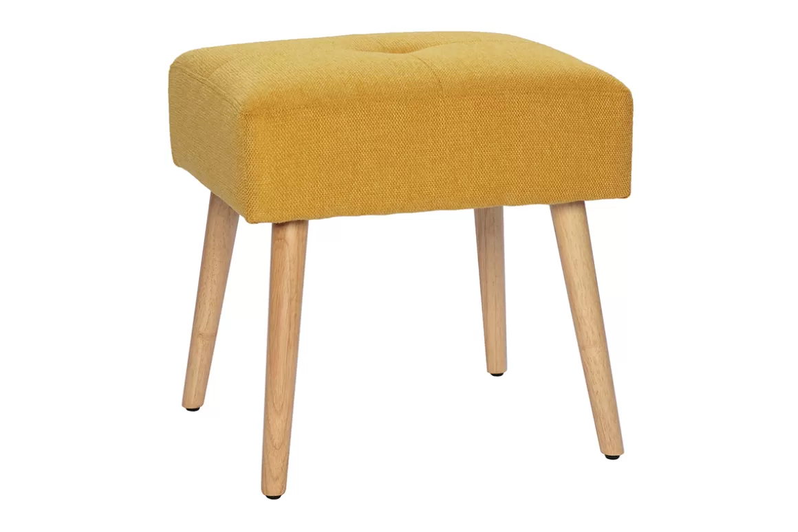 Miliboo Niedriger Hocker aus Stoff mit strukturiertem Samteffekt in Senfgelb und hellem Massivholz H46 cm GUESTA