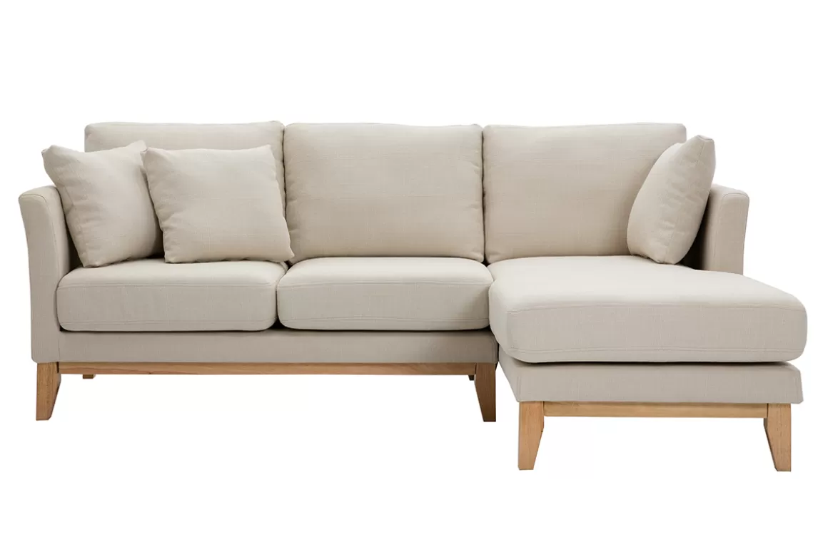 Miliboo Rechtsseitiges Ecksofa 4-Sitzer aus beigem Stoff mit abnehmbaren Bezug und hellem Holz OSLO