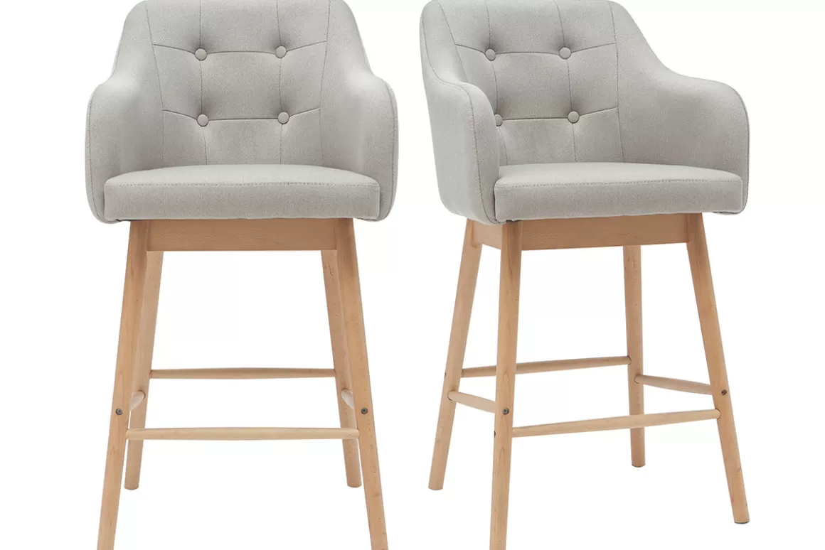 Miliboo Skandinavische Barhocker aus hellgrauem Stoff und Holz H65 cm (2er-Satz) BALTIK